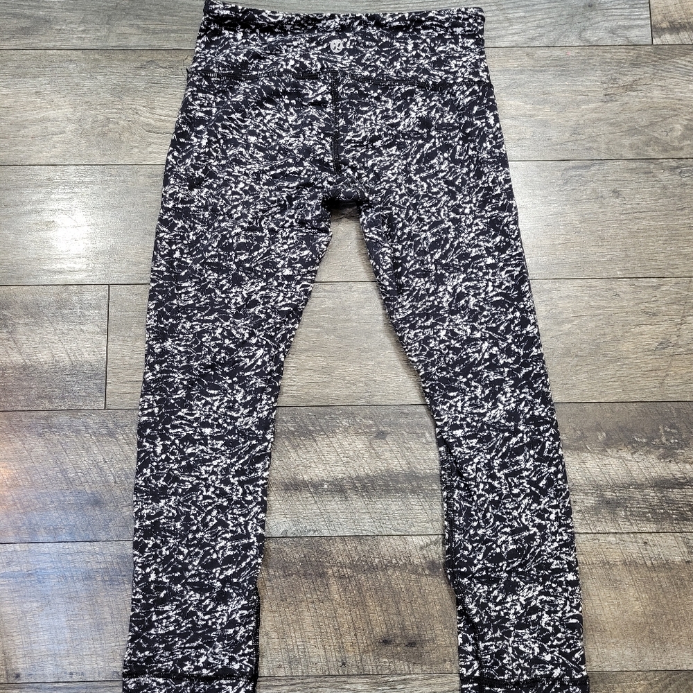 Lululemon Wunder Under leggings
